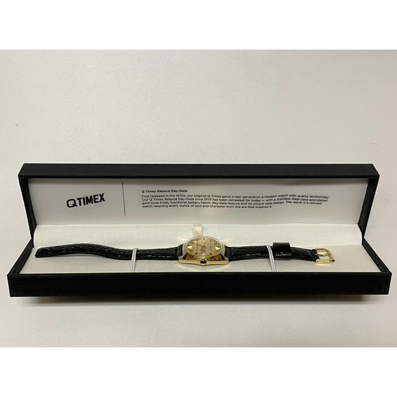 Timex Q 1975 Reissue Day-Date 38mm Gold Tone Croc-Effect Leather Watch - Picture 4 of 5
